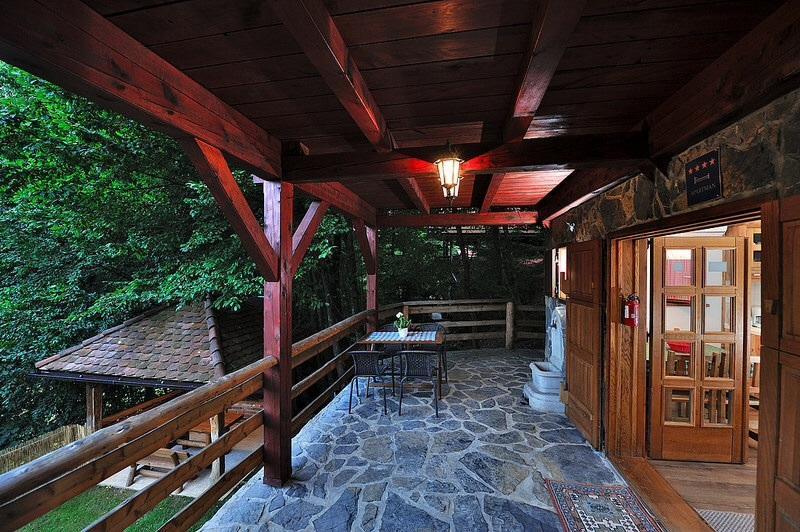 Apartment Drvena Kuca Mreznica Gornji Zvecaj Phòng bức ảnh