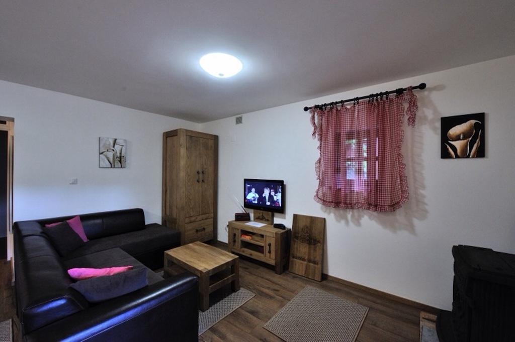 Apartment Drvena Kuca Mreznica Gornji Zvecaj Phòng bức ảnh